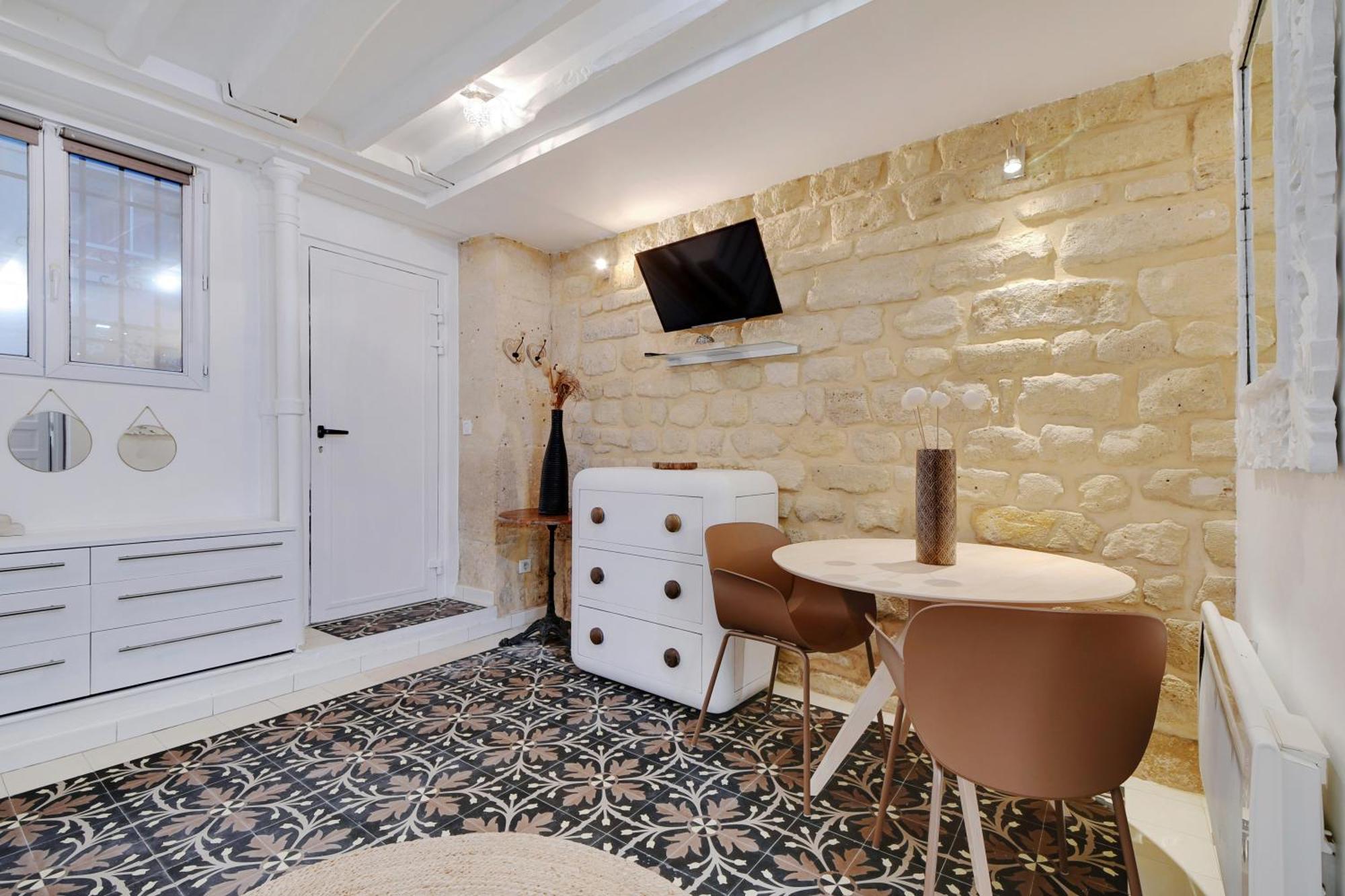 Pick A Flat's In Bastille - Rue Amelot *
